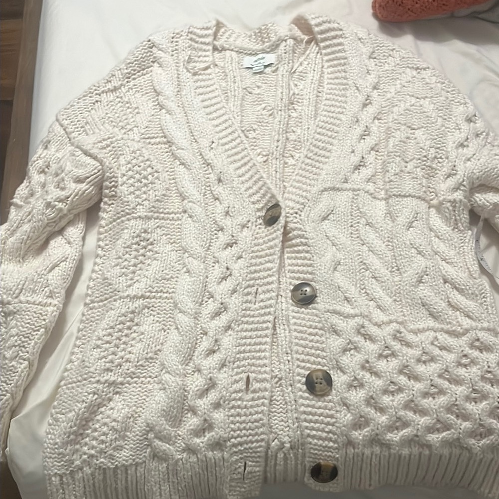 Arie Cozy Cream Cable Knit Cardigan